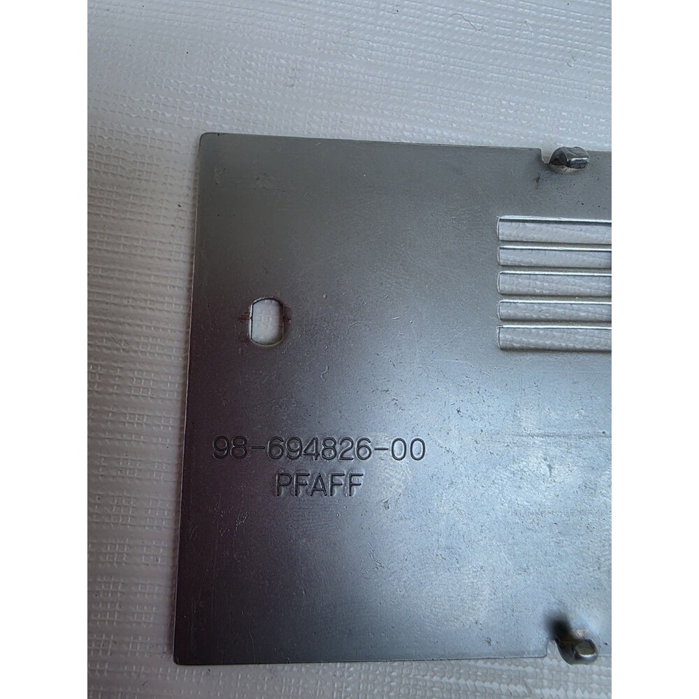 PFAFF Creative 1473 CD Parts Lot Presser Feet Bobbin Case Needle Plate - Picture 14 of 16